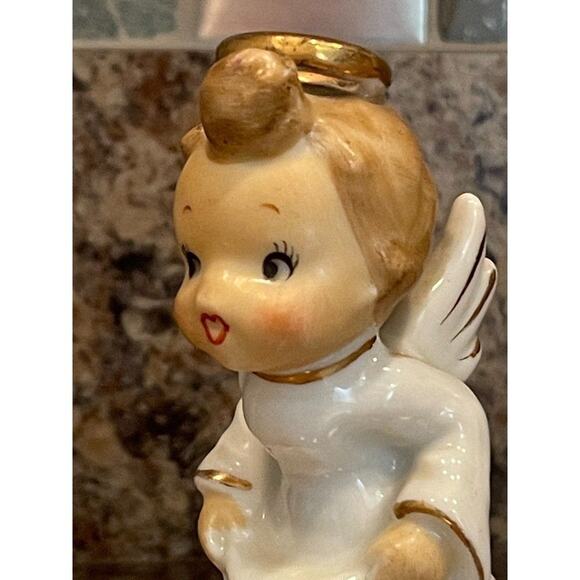 Vintage Porcelain Angel Girl with Flower Pot Figurine 4" x 3" - Picture 3 of 3